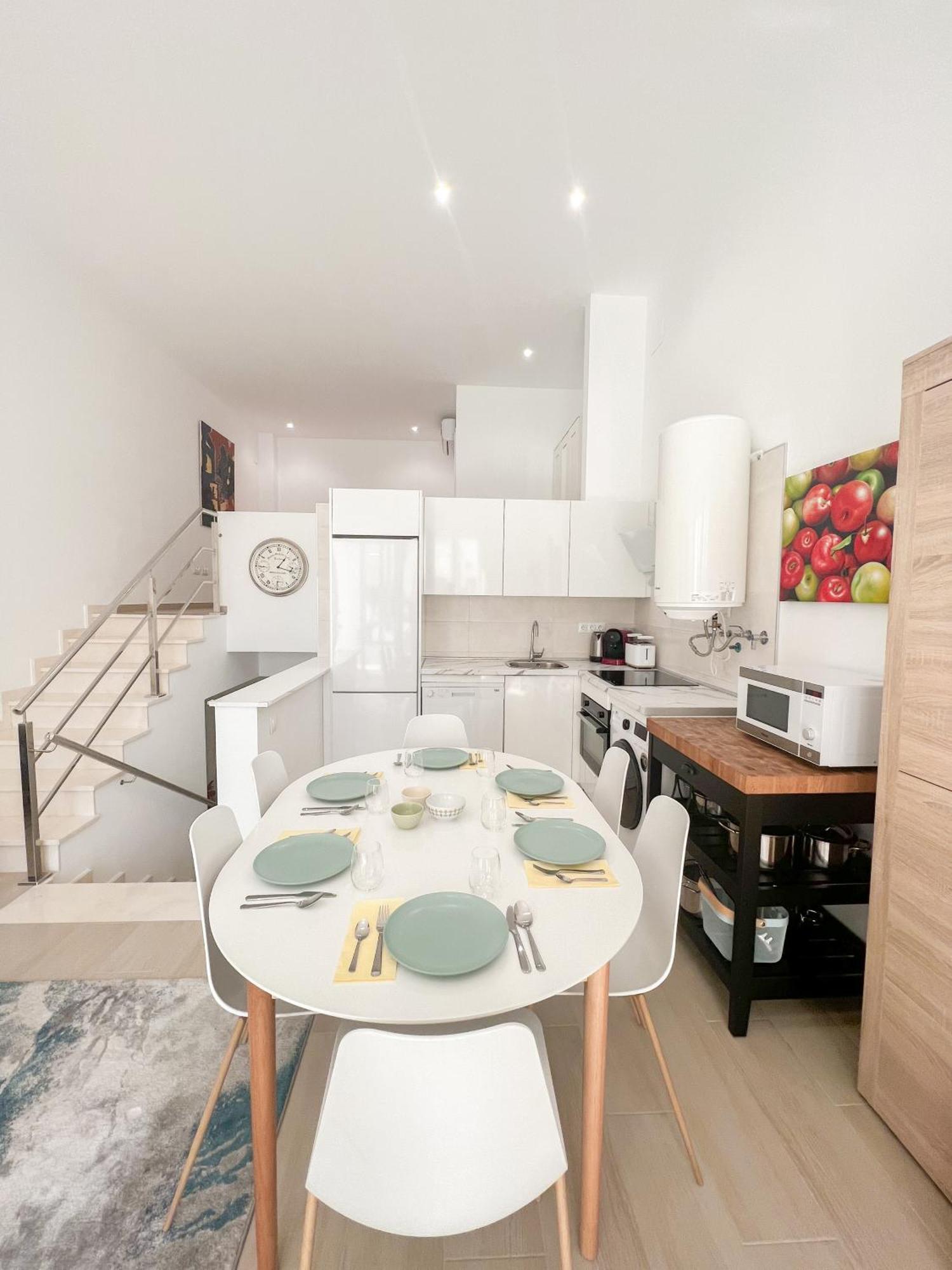 Cozy And Modern Family Flat Carihuela Leilighet Torremolinos Eksteriør bilde
