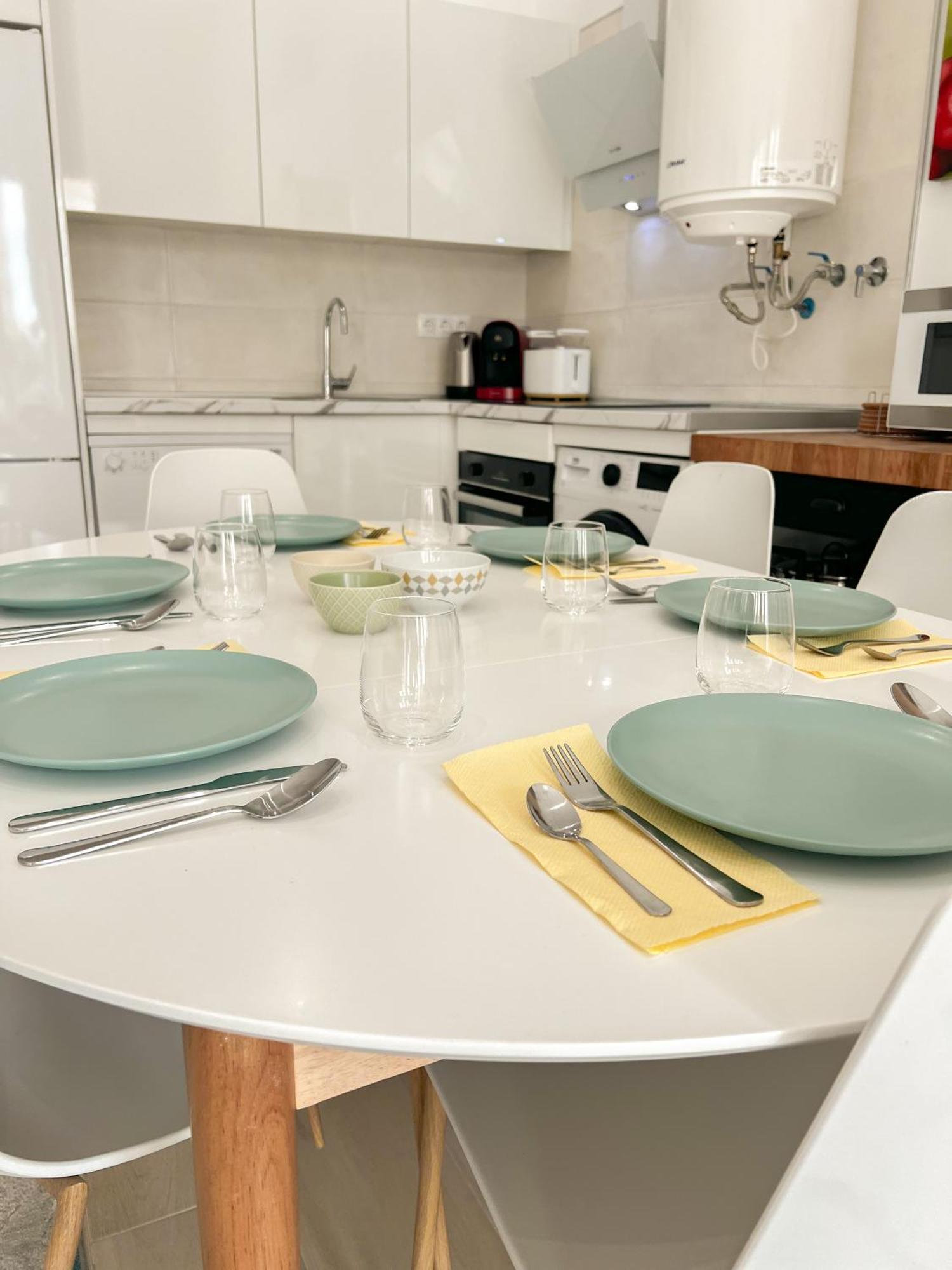 Cozy And Modern Family Flat Carihuela Leilighet Torremolinos Eksteriør bilde